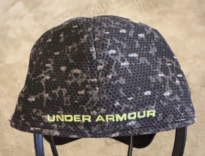 Under Armour Stretch Fit Youth Camo With Green Logo S/M Baseball