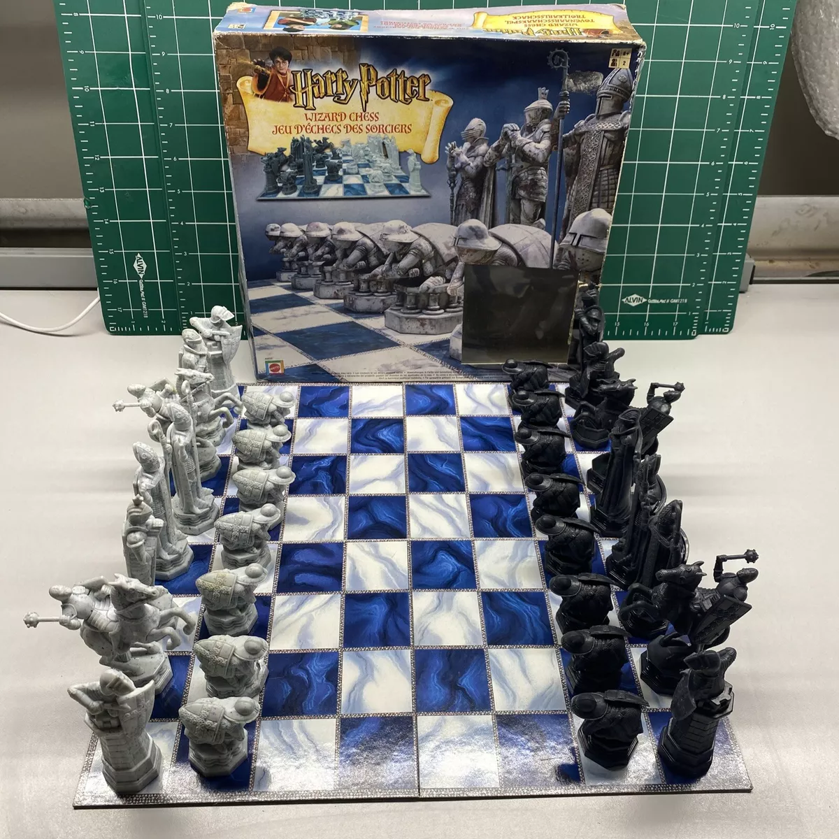 Harry Potter Wizard's Chess Game - 2002 - Mattel - Great Condition