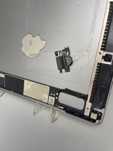 Apple iPad Air 2nd Gen 16GB Space Grey- Spares + Repairs Ref1174 - Picture 2 of 8