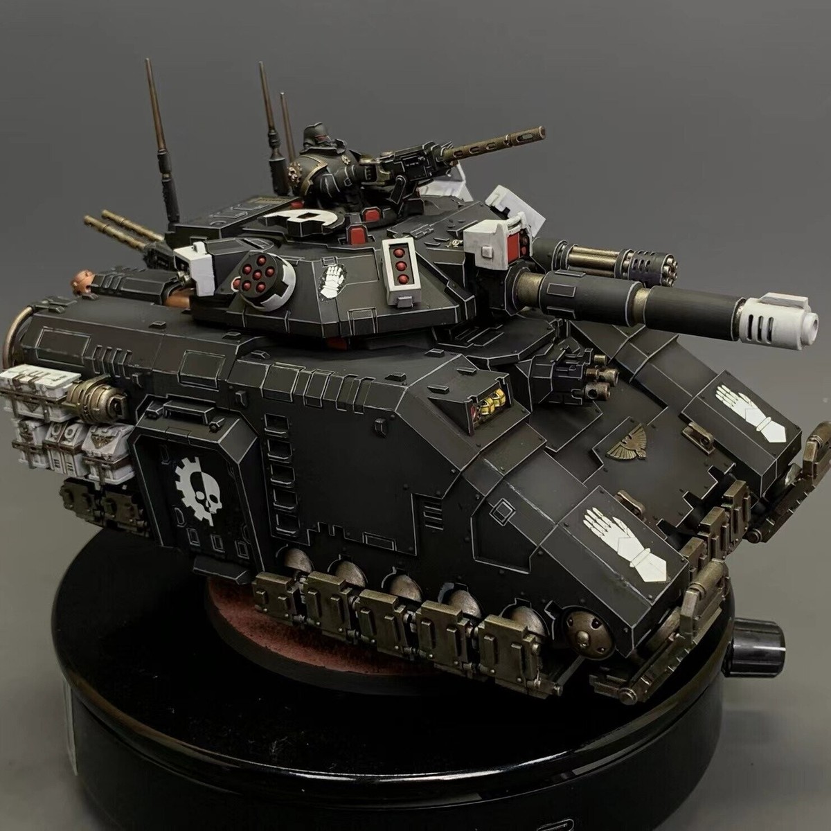 ウォーハンマー40,000 Repulsor Executioner Amazon.com: Warhammer 40k - Space Marines Primaris Repulsor