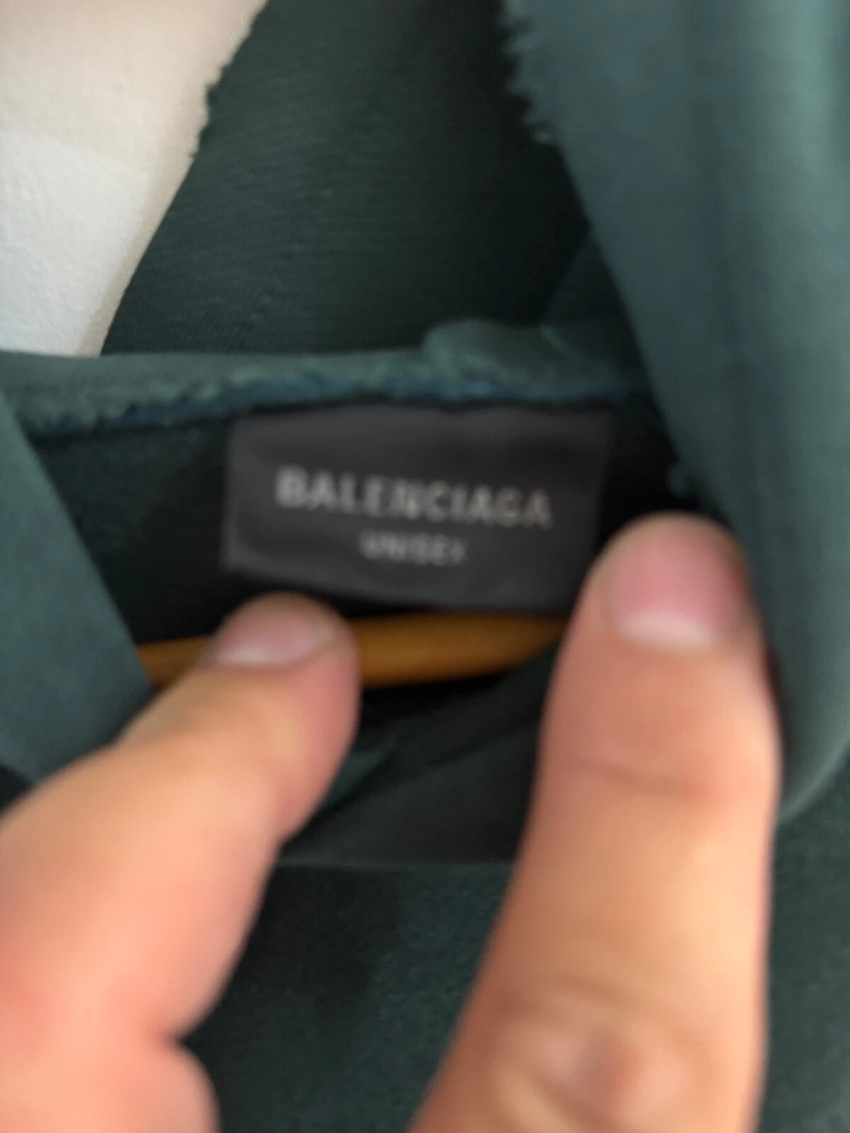 Balenciaga felpa oversize con cappuccio verde u look L