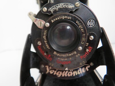 Vintage German Voigtlander Folding Camera w/Leather Case