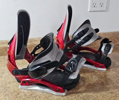 Drake Matrix Axis Men's Snowboard Bindings Size Medium Pre-owned