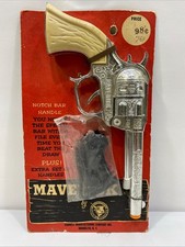 Vintage 60s Carnell Maverick Cap Gun w/Notch Bar Grips New On Card