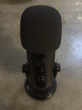 Blue Yeti USB Microphone Black, Mute Switch, Adjustable Stand, Freestanding