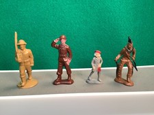 VINTAGE HARD PLASTIC BERGEN BETON FIGURES