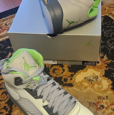 Jordan 5 Retro Green Bean 2022 Sneaker Men's U.S. Size 9.5 VNDS