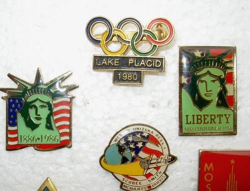 9 Vintage Lapel/ Hat Pins: Star Trek, Apollo, Olympics, Centennial & Trains - Picture 4 of 10