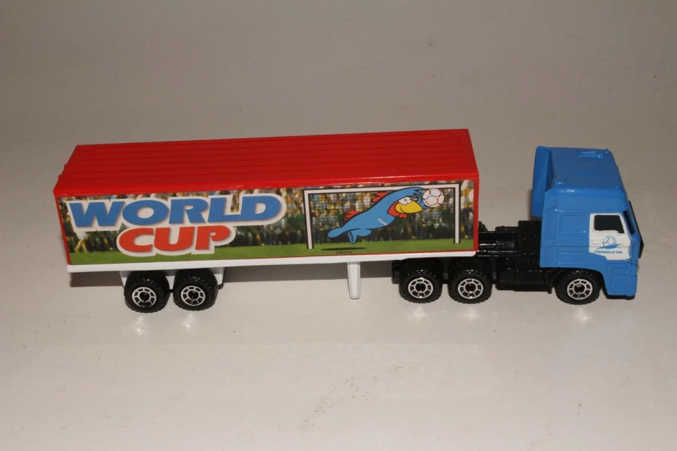 Matchbox Convoy DAF World Cup Soccer Semi Truck - Image 3 of 4