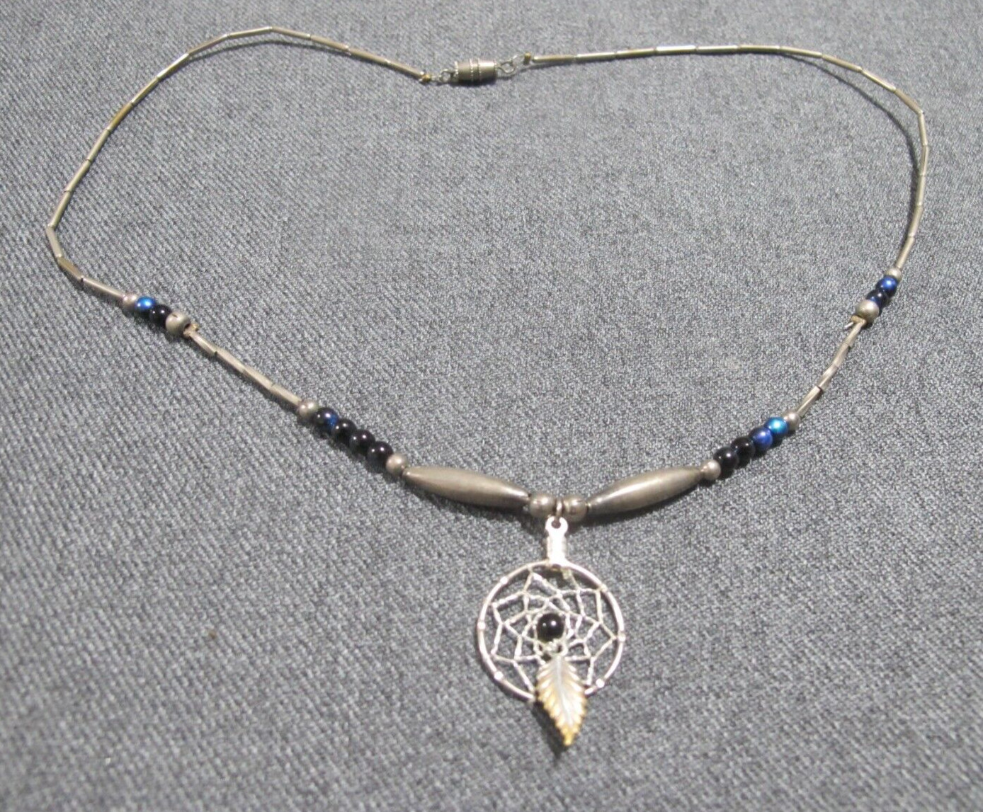 Vintage southwestern style glass liquid silver dream catcher collar necklace