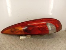 Feu arrière Nissan ALMERA