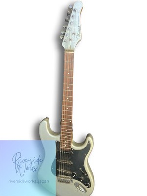 Mavis E-Gitarre Silber