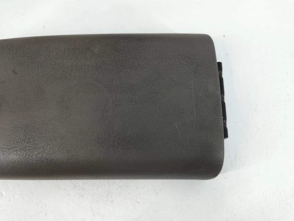 Chevrolet Trailblazer 2006-2009 consola central reposabrazos cubierta tapa negra K5IVS Foto 3 de 4