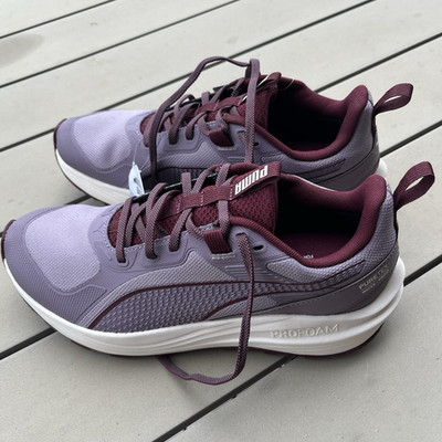 PUMA Sneaker Low Top Schnürung gepolstert lila/bordeaux Gr. 40 (US 9)