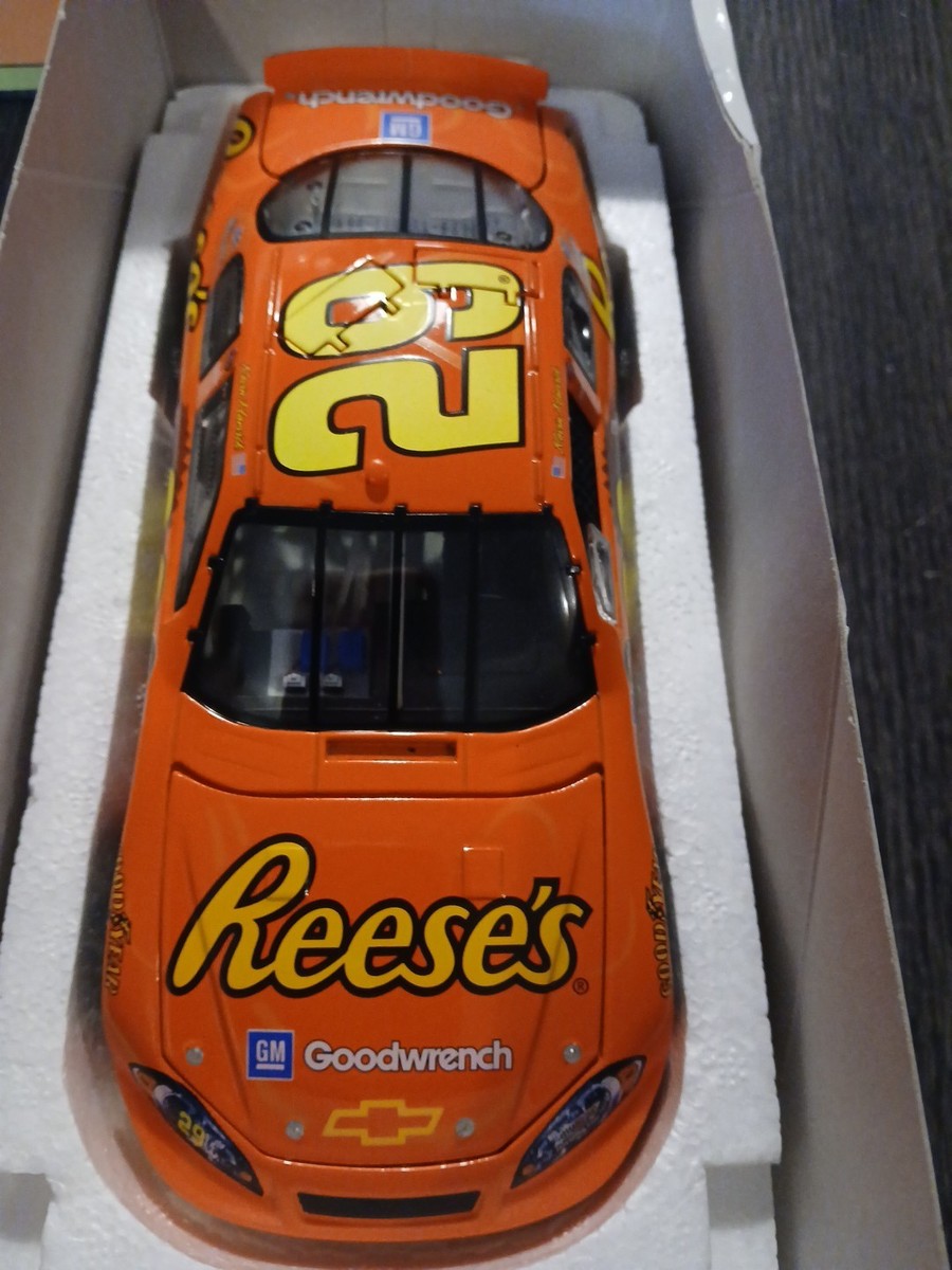 NASCAR 1/24 #29 Reese’s Review: 2005 Kevin Harvick #29 Reese's Big Cup/Goodwrench
