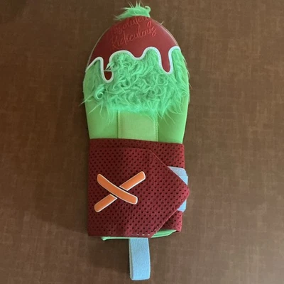 Absolutley ridiculous grinch sliding mitt size standard - Image 1 of 4