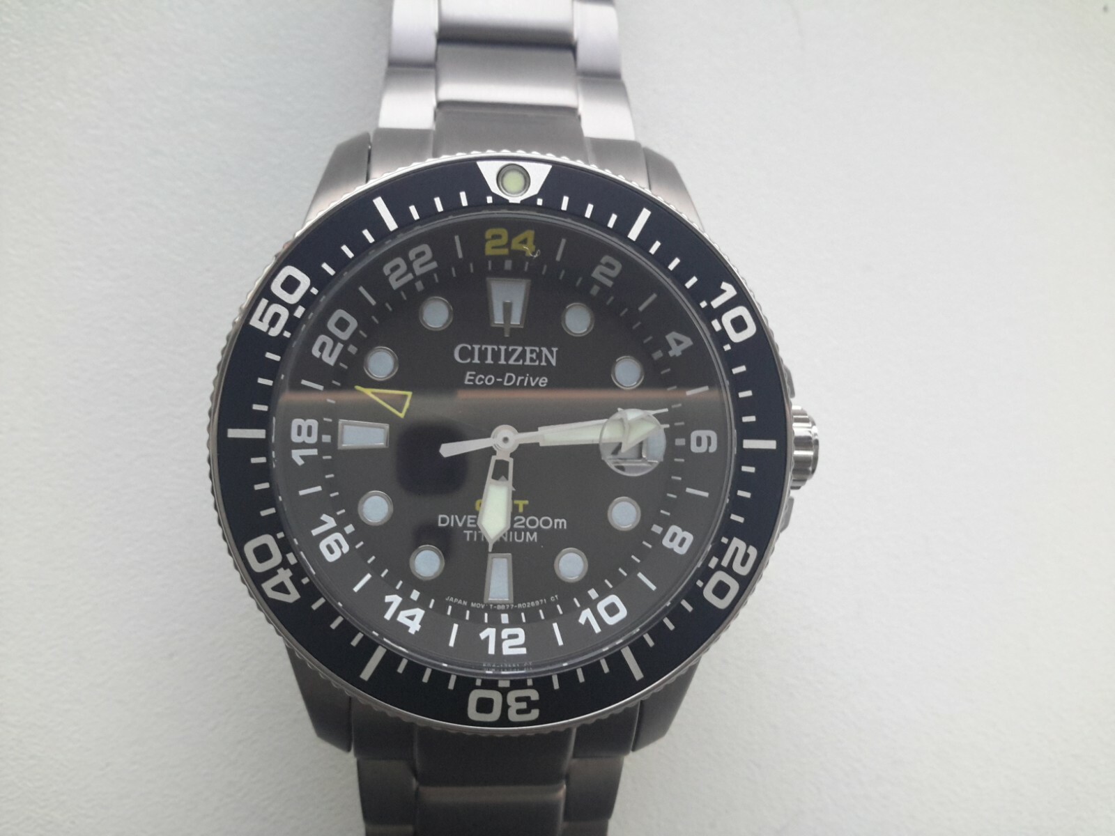 citizen eco drive air diver's 200m titanium
