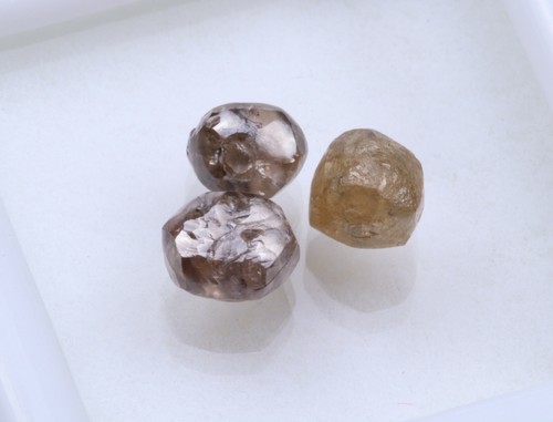 3Pcs Cognac Brown Rough Smooth Diamond, Raw Loose Diamond Crystals 4.5mm-5mm W01 - Zdjęcie 3 z 8