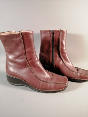 clarks boots size 5