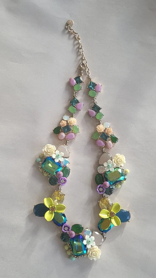 Collar Grueso Talbots Multi Floral Oprah Winfrey Magazine Resort Feliz Primavera Foto 3 de 4