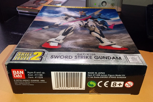 2003 Gundam Seed Series GAT-X105 Sword Strike Gundam Model Kit - Skill Level 2! - Picture 3 of 6