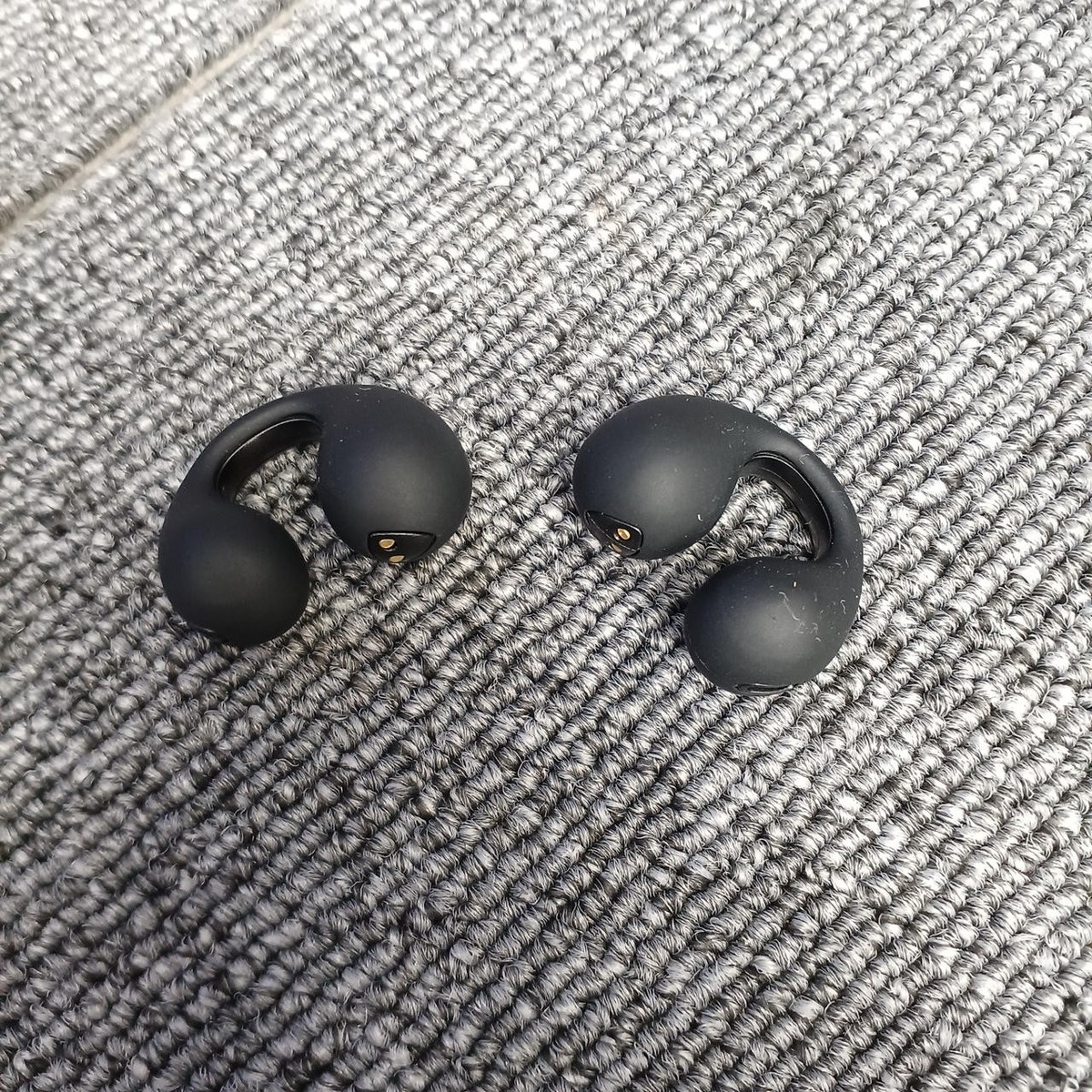 AMBIE AM-TW01 Sound Earcuffs BT Earbuds Open-Ear TWS Japan Used