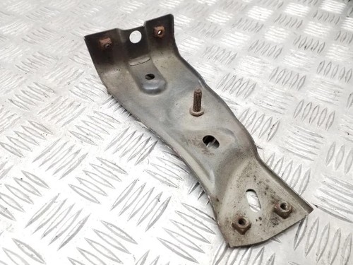 VW PASSAT Variant B6 3C5 Kotflügelhalter vorne links 3C0821141 2.00 34720163