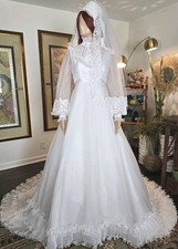 Vtg Wedding Dress Bridal Originals 70s White Long Sleeve w/ Blushing Veil
