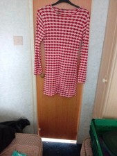 Zara Red and White knitted look dress Size 8