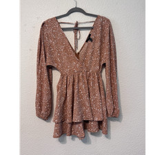 FOREVER 21 Paisley floral double V-Neck Romper M, Long Sleeve