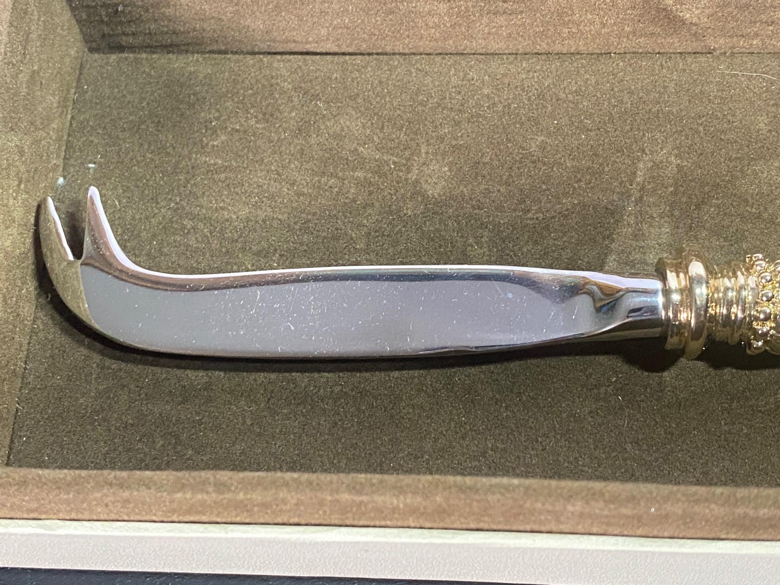 L’Objet Cheese Knife Gold Venetian Tortoiseshell Handle with Box