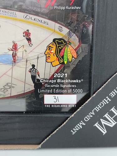 NHL 2021 Chicago Blackhawks HIGHLAND MINT Signature Rink #31 of 5000 - Picture 2 of 5
