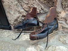 N.H.L. Officially Approved by Rules Committee Leather Ice Skates size 10 Canada