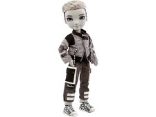 Rainbow High Shadow Series - ASH SILVERSTONE - One Size, Silver