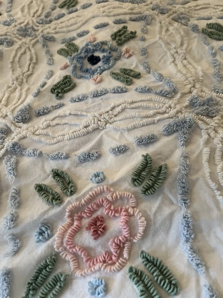 Chenille Bedspread King - Image 3 of 4