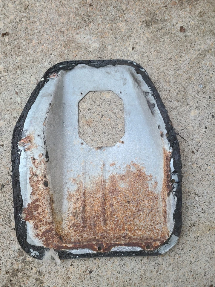 88 - 97 Ford OBS F150 F250 F350 placa de cobertura de piso de cabine MANUAL TRANS FABRICANTE DE EQUIPAMENTO ORIGINAL COM PARAFUSOS - Imagem 3 de 3