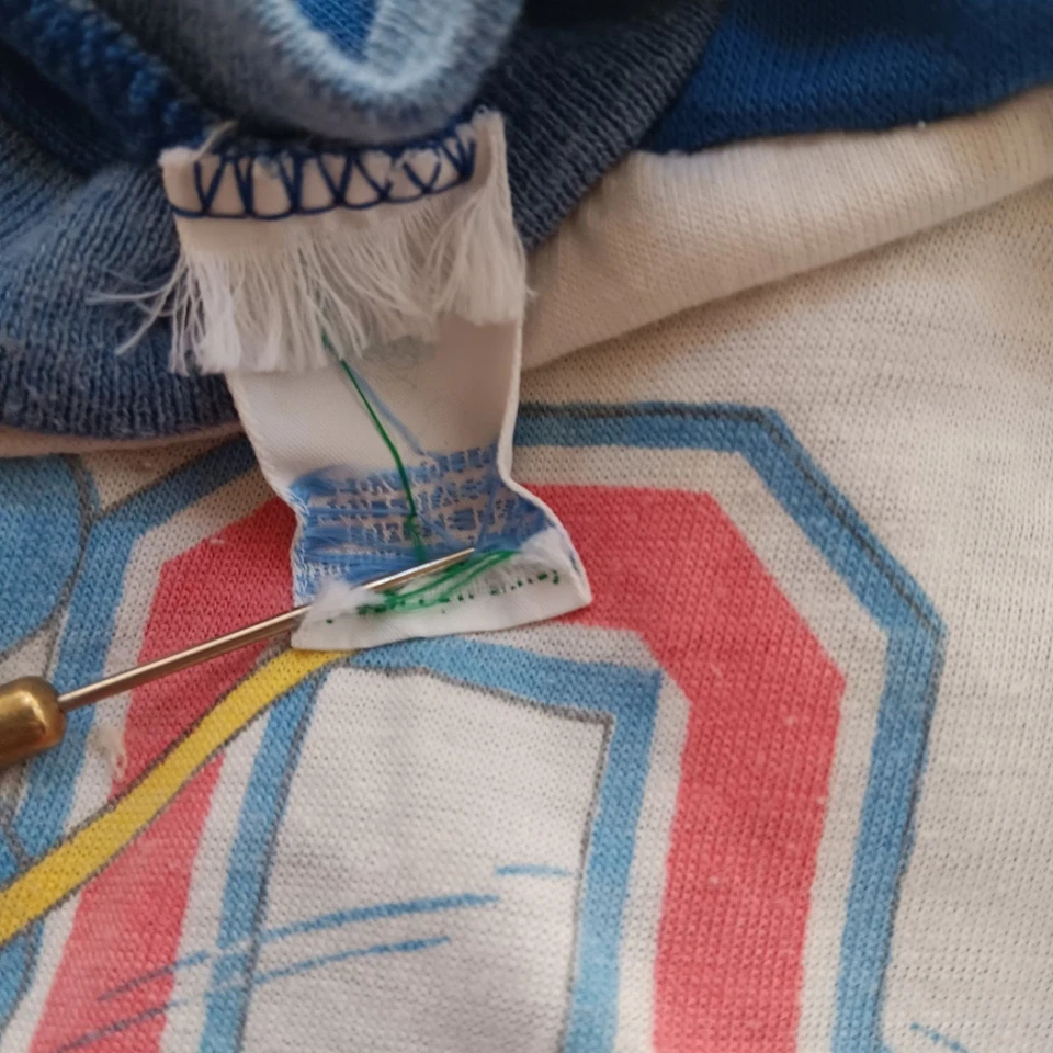 Vintage boys girls 2T T-shirt SIngle Stitch 70's Baby Long Sleeve Hippo Hockey - Image 3 of 4