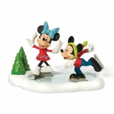 Dept 56 MICKEY AND MINNIE GO SKATING Disney Village 811274 BRAND NEW IN BOX
