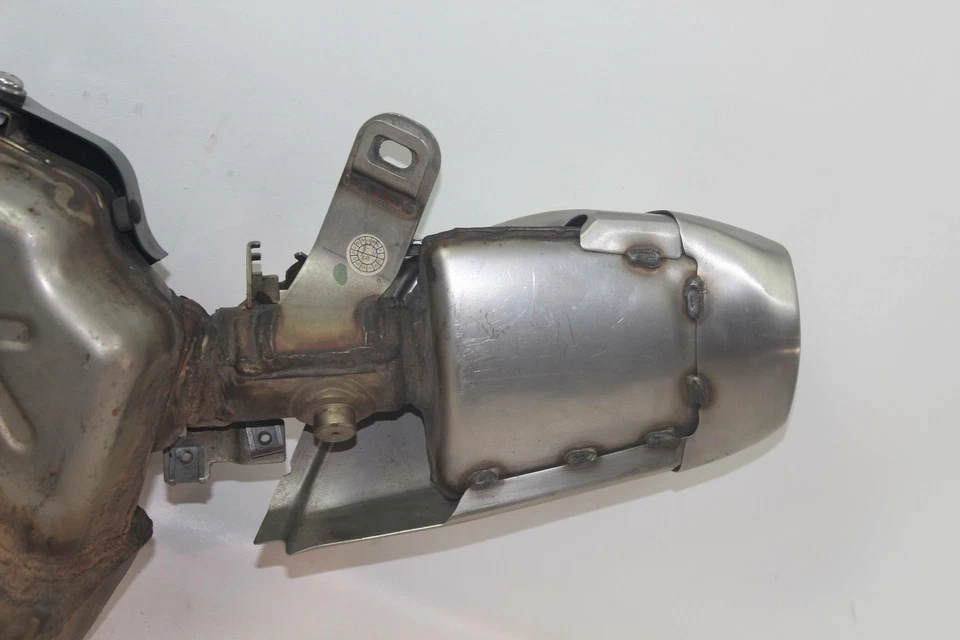 Tubo silenciador de escape de despegue OEM Triumph Daytona 675 675R 13-17 Foto 3 de 4