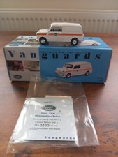 VA14014 VANGUARDS AUSTIN MINI POLICE VAN METROPOLITAN 1/43 #MIRROR