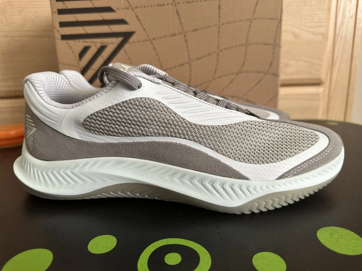 Mens size 11 store in women's