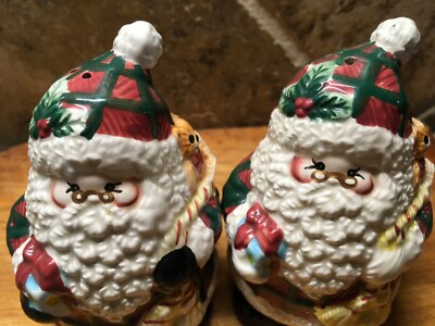  ''Santa'' Salt & Pepper Shakers 4  X 2.5  by Classic Solution Jay Imports