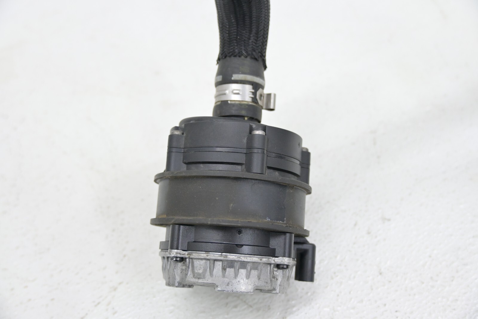 ⭐ 14-20 Maserati Ghibli Quatt Engine Electric Aux Coolant Water Pump Unit Oem