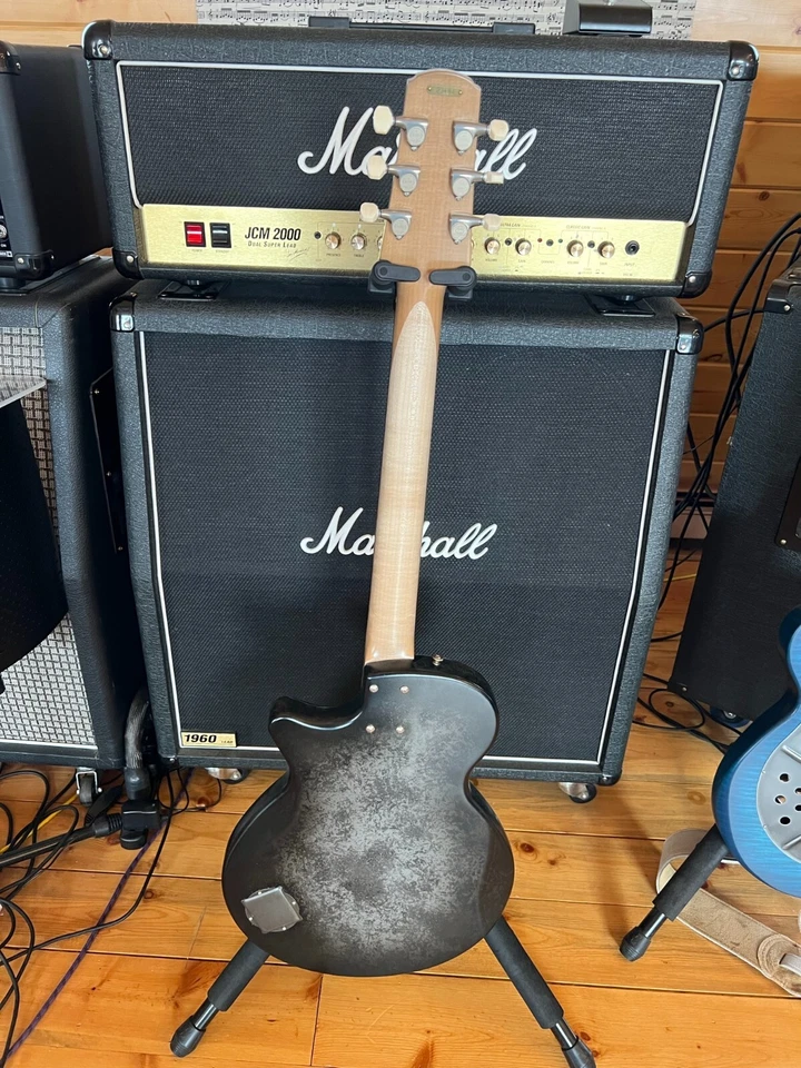 Distribuidor Colorado - National Guitars Pioneer, óxido negro, resonador eléctrico Foto 2 de 4