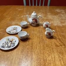 MJ Hummel Child  s Tea Set. Incomplete.