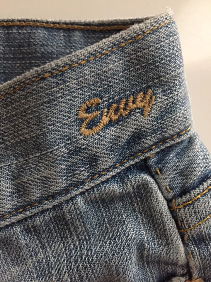 Pantalones de mezclilla Gold Sign Envy para mujer talla 25 desgastados pierna recta lavado medio Foto 4 de 4