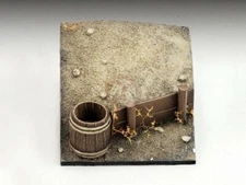 Royal Model 54mm (1/32) 1/35 Trench w/Wooden Wall & Barrel Base (4cm x 4cm) 920