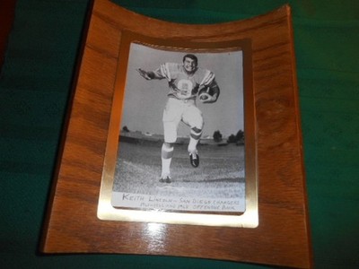 KEITH LINCOLN San Diego Chargers NFL 1960's B/W Picture  in Curved Frame w/Info.