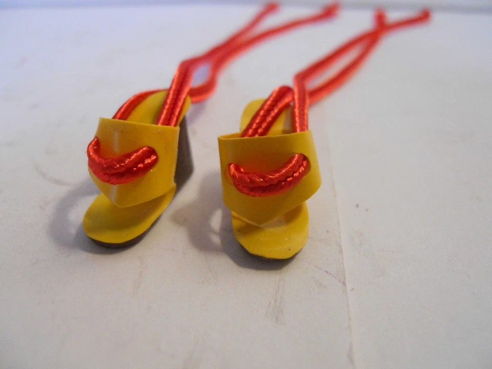 Barbie Yellow or Red Wedges REPLACEMENT RED BRAID 1978 (NO SHOES INCL) - Image 2 of 3