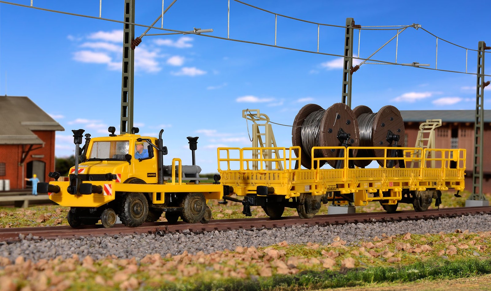 Kibri 16062 - H0 Two Way Unimog With Train Thrust Frame Undfahrleitungsbauwagen